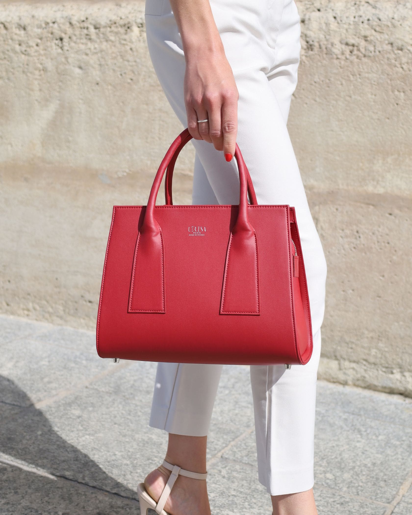 Vegan bags with pure and timeless lines – LÉRISA