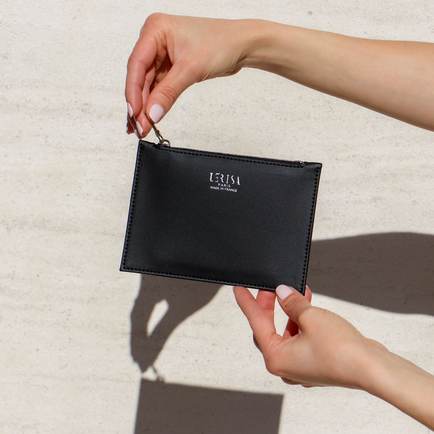 Petite on sale pochette noire